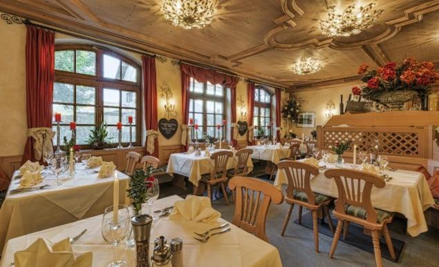 Landgasthaus & Hotel Kurfer Hof Bad Endorf Eksteriør billede